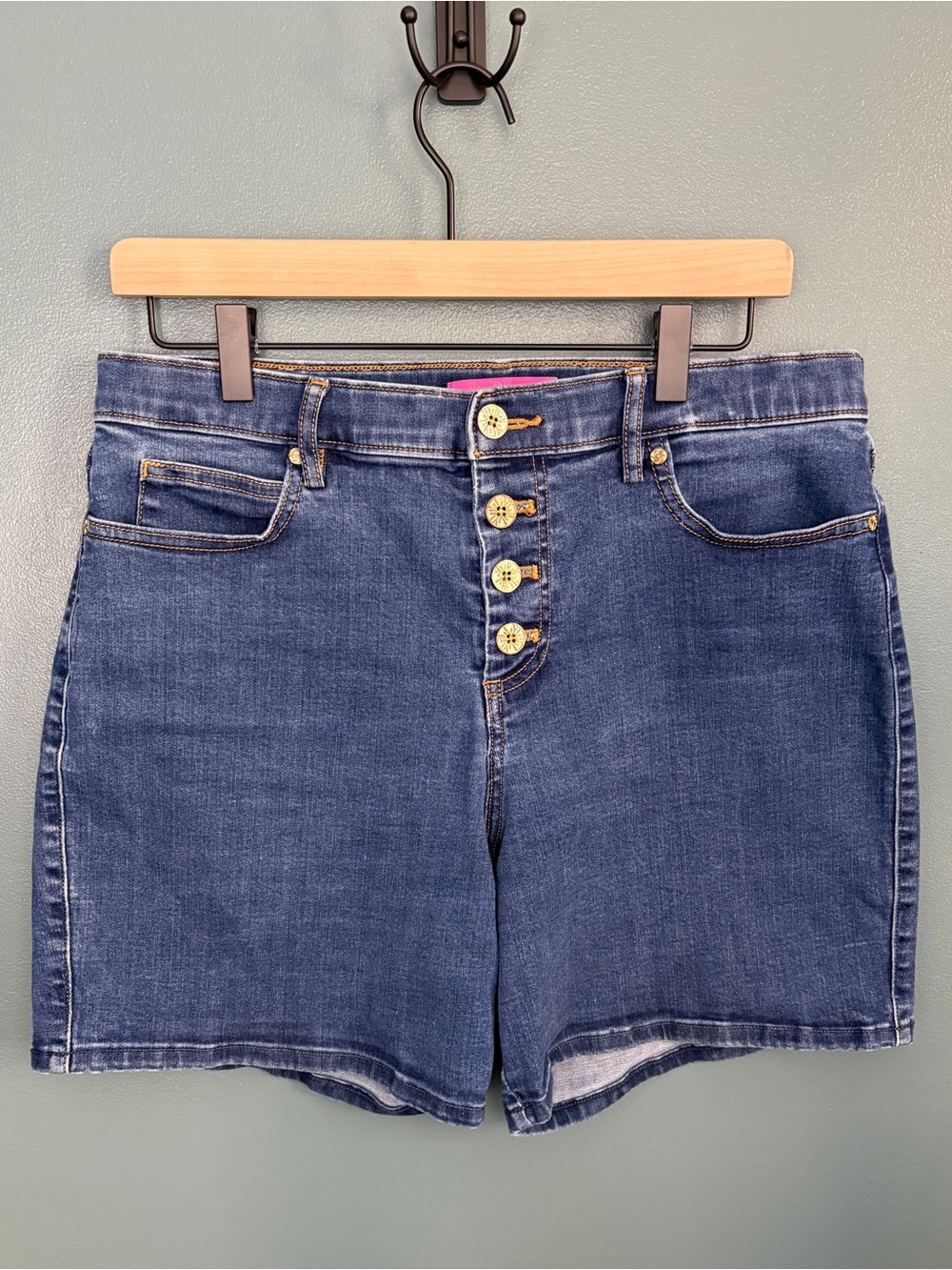 Lilly Pulitzer Women’s Mid Rise Button Fly Stretch Denim Shorts Size 12